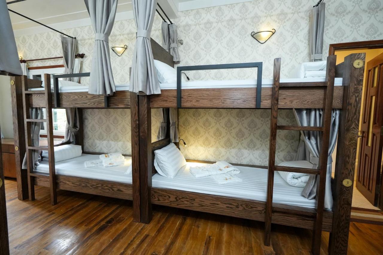 Musketeers Guest House Ханой Экстерьер фото