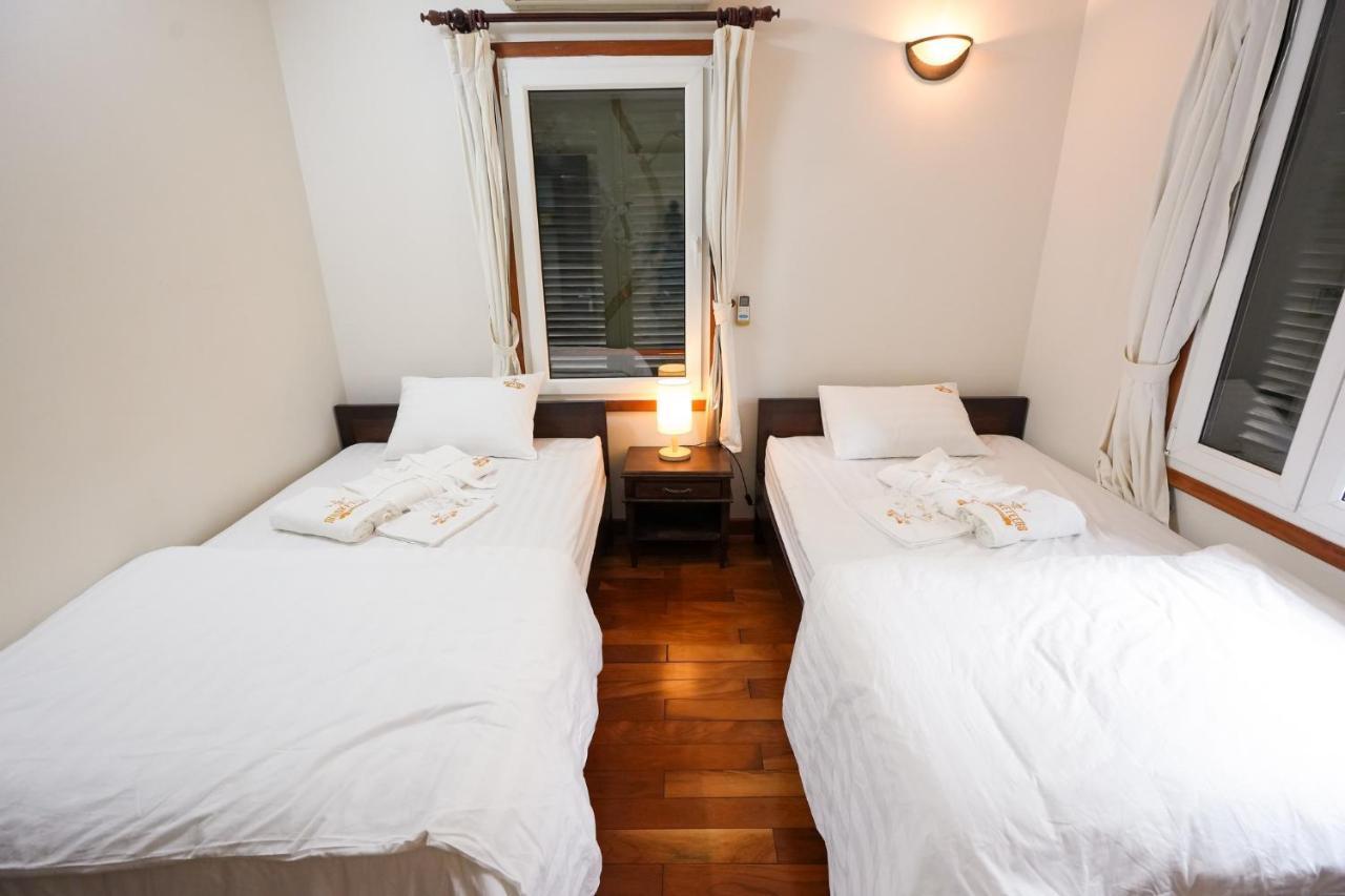 Musketeers Guest House Ханой Экстерьер фото